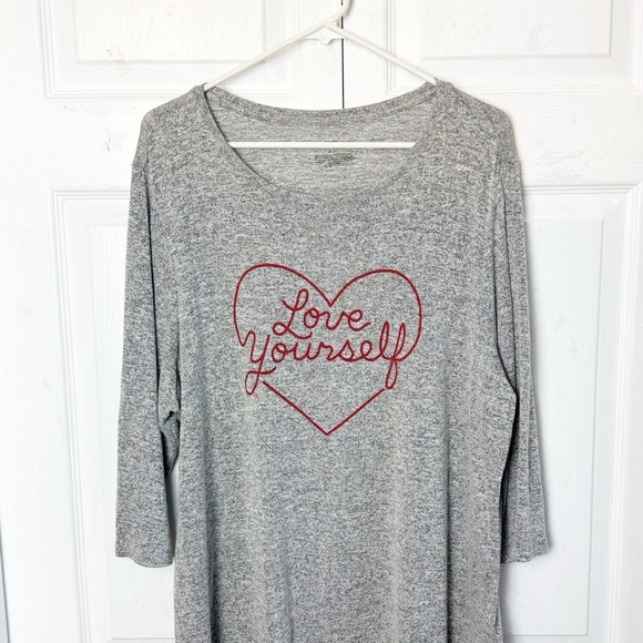 Lane Bryant Gray Lightweight Love Yourself Heart Valentine 3/4 Sleeve Top - Picture 3 of 6